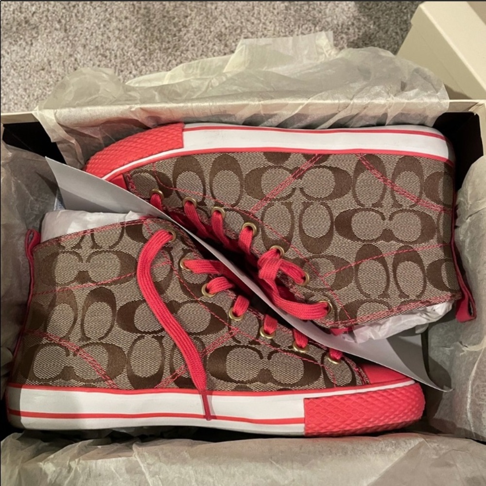 Coach  8.5 Signature Pink high top sneakers BARBIE BARBIECORE - Picture 7 of 7